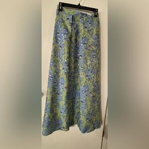 Barney’s NY/ Thierry Colson, Beautiful Silk/Blend  Skirt W/Metallic Accents Sm
